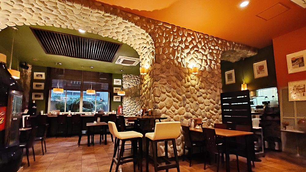 お店の雰囲気│独特のムードが漂う、くつろぎ空間