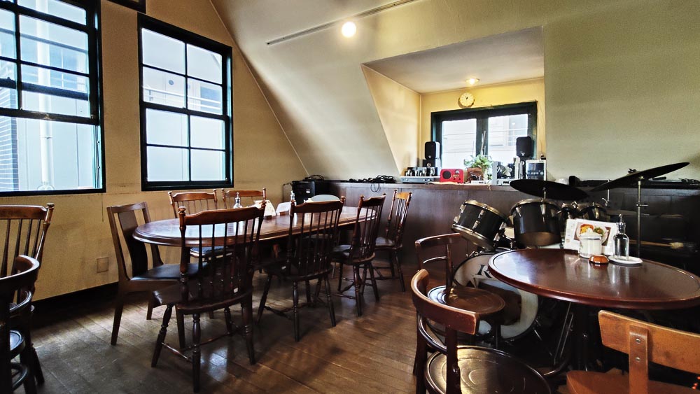 コーヒーハウス井戸 内観